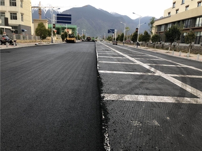 浙江寧波抗裂貼廠家直銷 規(guī)格選擇與公路防裂應(yīng)用指南